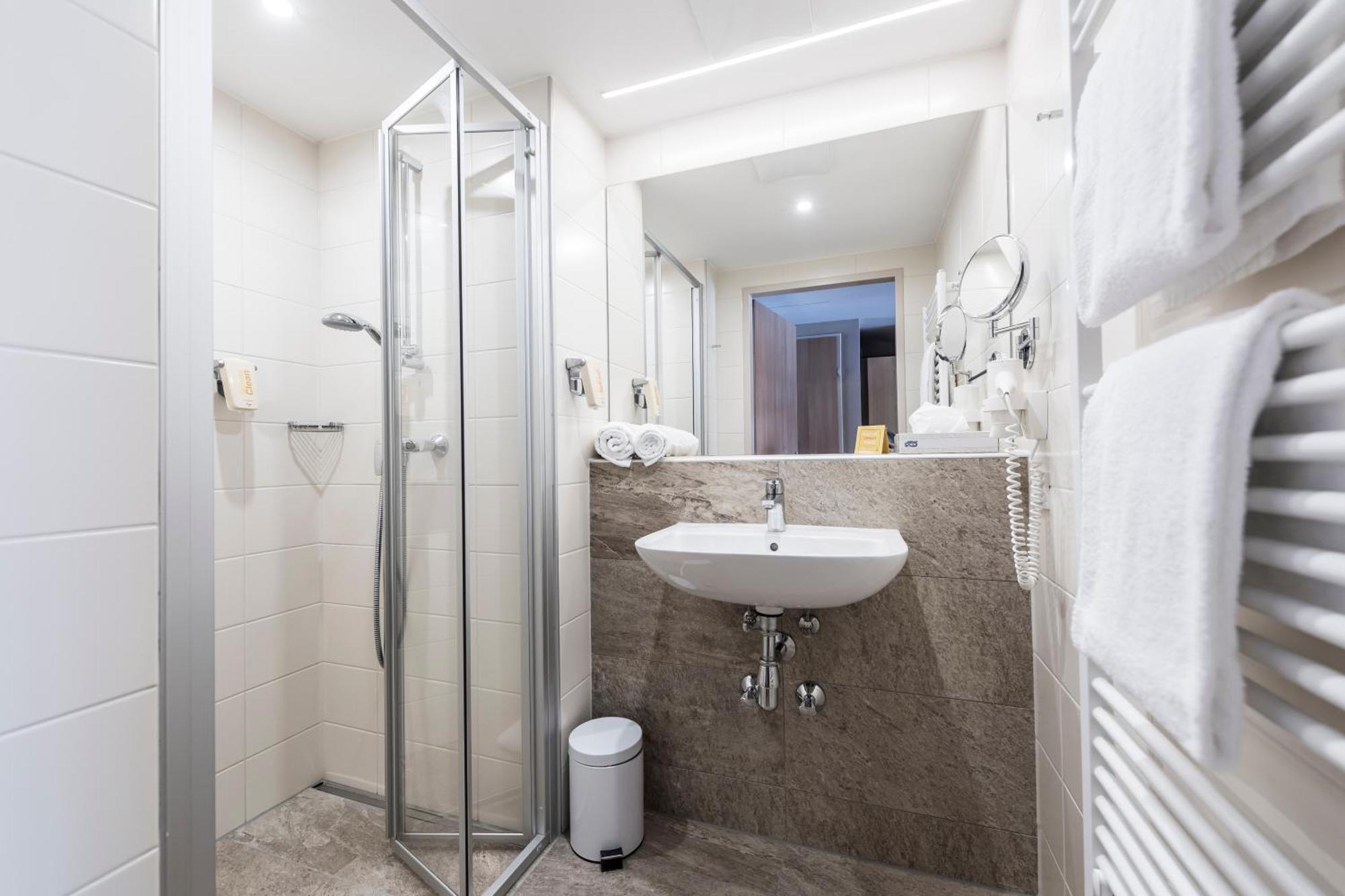 Jufa Hotel 그룬들시 외부 사진